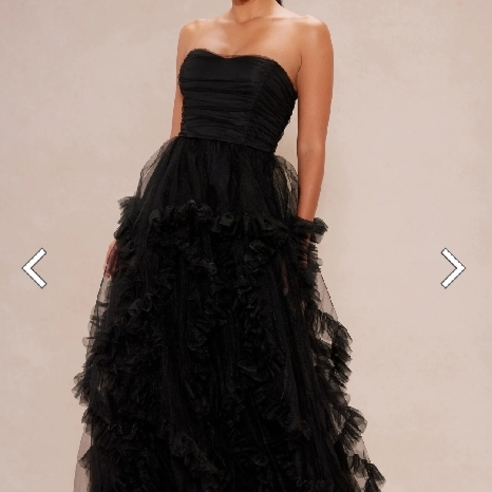 Elegant Black Strapless Evening Gown